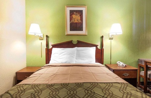 Cleveland Hotel | Econo Lodge Cleveland