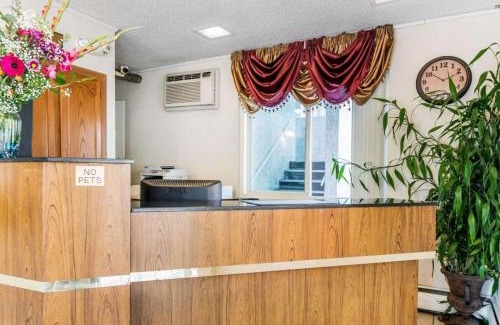 Central Colorado Springs Cabina | Econo Lodge Colorado Springs Downtown