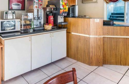 Central Colorado Springs Cabina | Econo Lodge Colorado Springs Downtown
