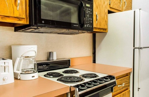 Mifflintown Hotel | Econo Lodge Mifflintown