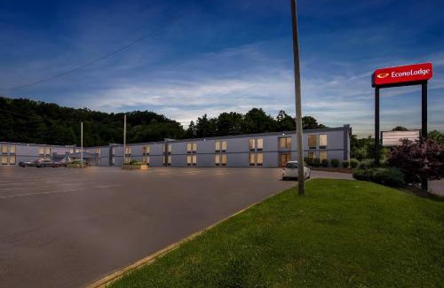 Bradley Cabina | Econo Lodge Mt Hope - Beckley