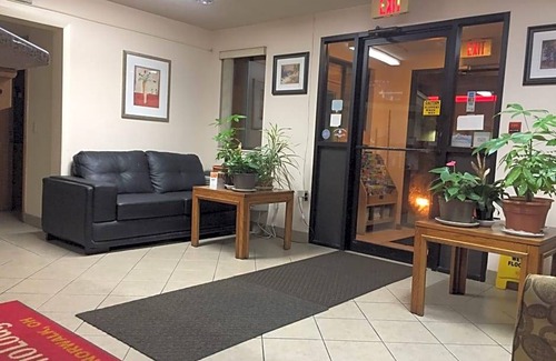 Norwalk Hotel | Econo Lodge Norwalk