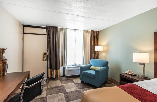 Oak Grove Hotel | Econo Lodge Oak Grove-Blue Springs