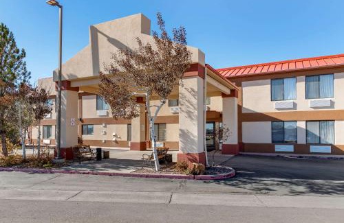 Pueblo Cabina | Econo Lodge Pueblo North