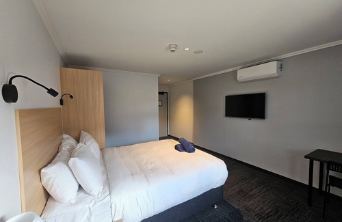 Rivervale Hotel | Econo Lodge Rivervale