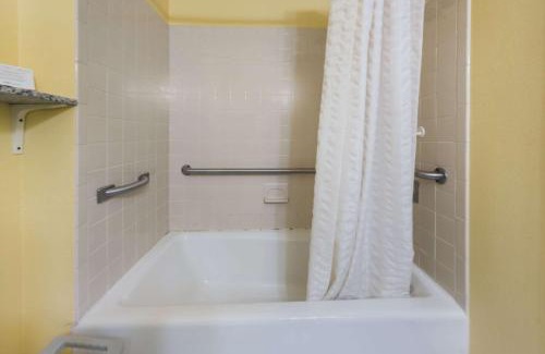Fredericksburg Cabina | Econo Lodge Spotsylvania Town Center