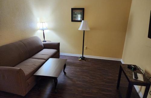Grand Rapids Cabina | Econo Lodge & Suites Grand Rapids Airport