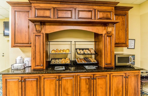 Whiteville Hotel | Econo Lodge Whiteville