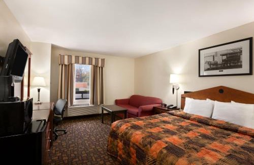 Iselin Cabina | Econo Lodge Woodbridge