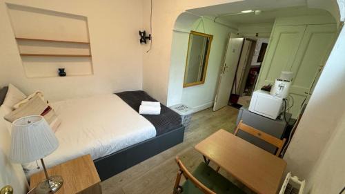 Shepherd's Bush Casa | Economic room Sheperds Bush - hotel-like room