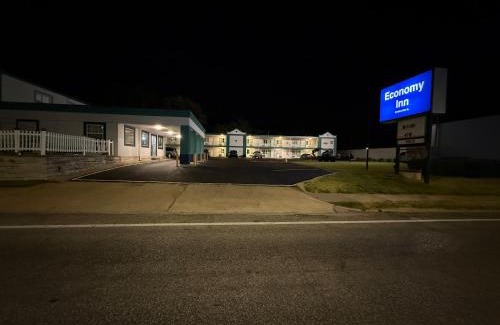 Belleville Hotel | Economy Inn