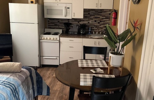 Ecorse Apartamento | Ecorse Riverfront Retreat Close to dining & shops