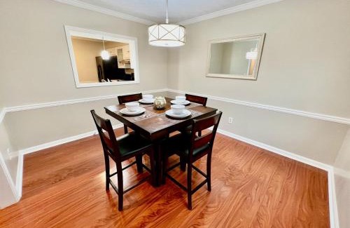 Stone Mountain Casa | Ecstatic Town Home In Stone Mountain