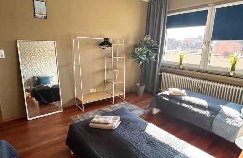 Nordstadt Apartamento | ED-große, moderne Wohnung in zentraler Lage, mit Balkon, Lift und Parkplatz