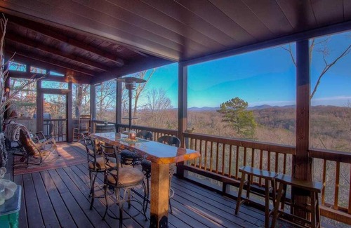 Blue Ridge Cabina | Eddiebear by Escape to Blue Ridge