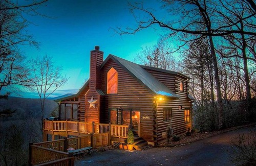 Blue Ridge Cabina | Eddiebear by Escape to Blue Ridge