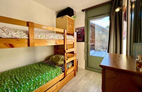 Les Carroz-d'Araches Apartamento | Edelweiss Résidence plein centre de la station rez de chaussée 50 m des navettes gratuites belle terrasse et grand parking privé en sous sol