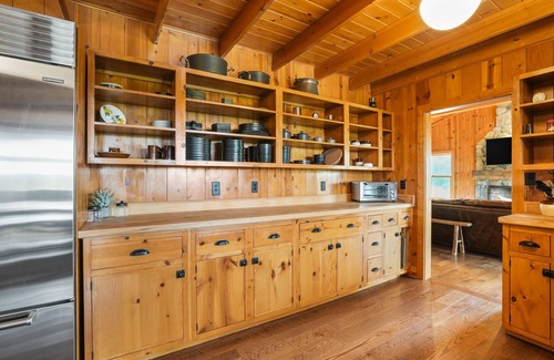 Logan Cabina | Eden Acres | Pool | Pool Table | Private Estate