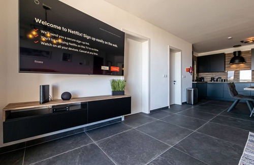 Qawra Apartamento | Eden Boutique Smart Home with Garage