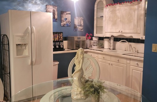 Fort Walton Beach - Destin Casa | Eden House Mansion on 400 ft of Bay Frontage -20min Destin beaches, 4 acres pool