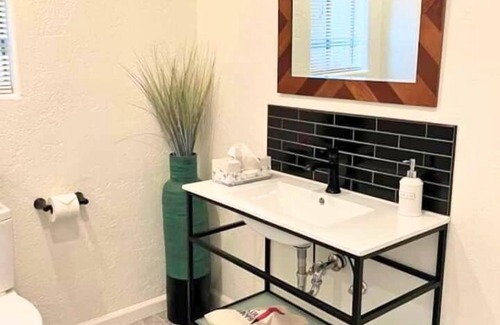 Downtown Casa | Eden House Vineyard- Syrah Suite