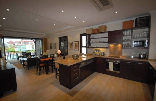 Mahe Island Apartamento | Eden Island Apartment, beach at 90 meters, garden, golfcar, Kayaks