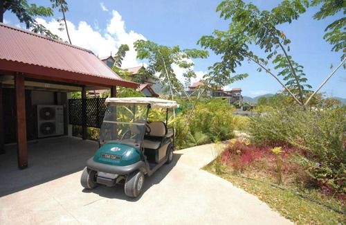 Mahe Island Apartamento | Eden Island Apartment, beach at 90 meters, garden, golfcar, Kayaks