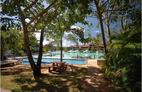 Mahe Island Apartamento | Eden Island Apartment, beach at 90 meters, garden, golfcar, Kayaks