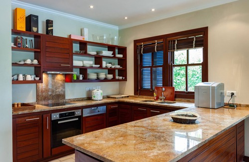 Mahe Island Casa | Eden Island: Magnificent villa with private pool