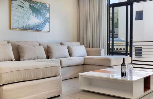 Big Bay Apartamento | Eden On The Bay 238 by HostAgents