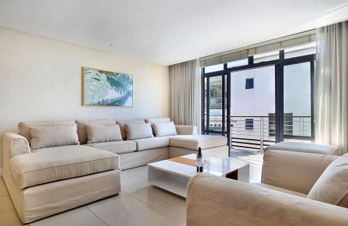 Big Bay Apartamento | Eden On The Bay 238 by HostAgents