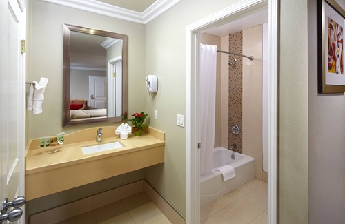Southwest Anaheim Hotel | Eden Roc Inn & Suites