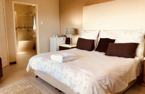 La Mercy Casa | Eden Rose Manor