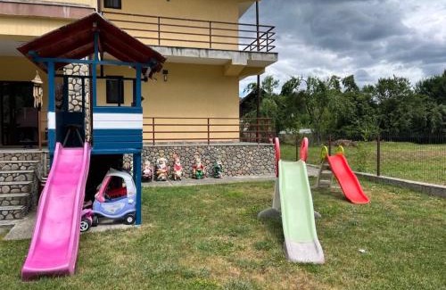 Adunati Casa | Eden Villa