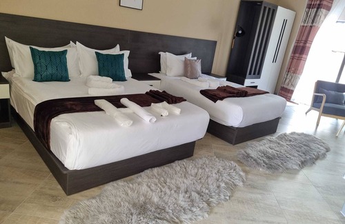 Shakawe Casa | Eden Wood Guest House
