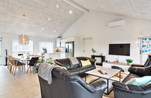 Grønhøj Casa | "Edgar" - 1.5km from the sea by Interhome