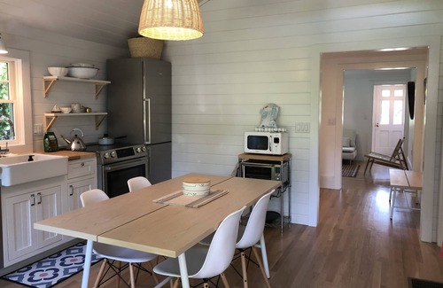 Edgartown Casa | Edgartown cabaña, nuevo listado, nueva remodelación, nuevo AC central, fácil paseo a la ciudad