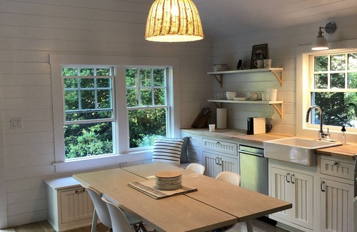 Edgartown Casa | Edgartown cabaña, nuevo listado, nueva remodelación, nuevo AC central, fácil paseo a la ciudad