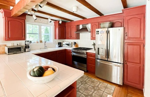 Edgartown Casa | Ambiente tranquilo con piscina enterrada y cerca del centro de Edgartown