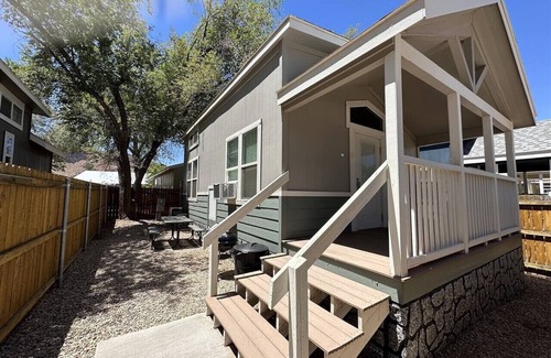 Moab Casa | Edge of the Desert Pine Tree Arch Cabin #15