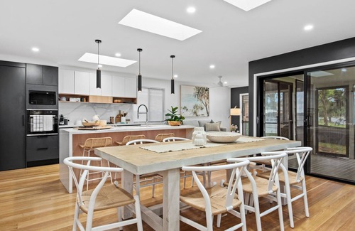 St. Georges Basin Casa | Edge Water - Belle Escapes Jervis Bay