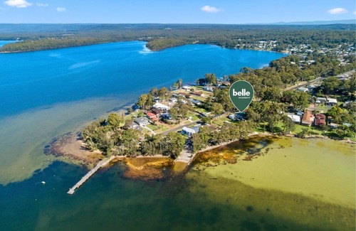 St. Georges Basin Casa | Edge Water - Belle Escapes Jervis Bay