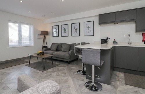 Grange-over-Sands Cabaña | Edgemere Hideaway