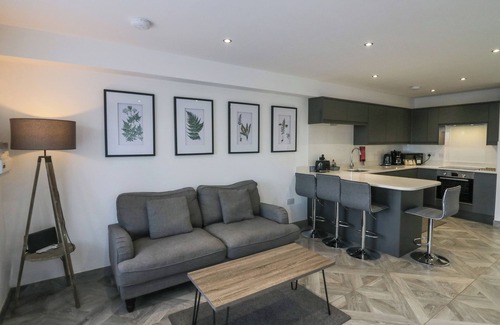 Grange-over-Sands Cabaña | Edgemere Hideaway
