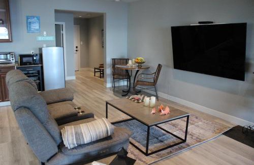 Chemainus Casa | Edgewater sunrise apartment