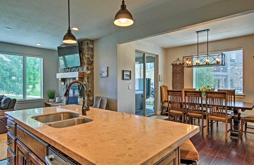 Ogden Casa | Edgewater Townhome ~ 7 Mi to Snowbasin Resort