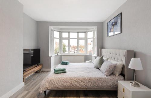 Brent Apartamento | Edgware Oasis: Modern Haven near Tube & Park