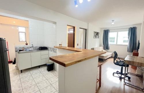 Reboucas Apartamento | Edifício Julieta X Silva | Próximo a Shopping e FAE | Gonzaga Stays