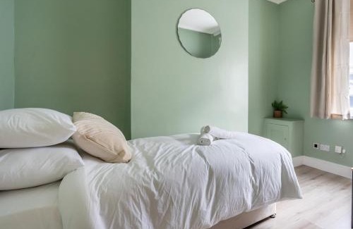 Goole Casa | Edinburgh Street House 3 Bed, 4 Guest