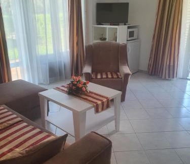 Zamardi Apartamento | Edit apartman